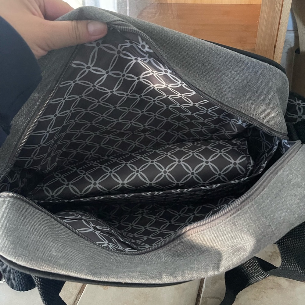 Diaper bag - Picture 4 of 7